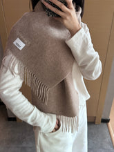 China Replica Burberry Scarf 50usd Only